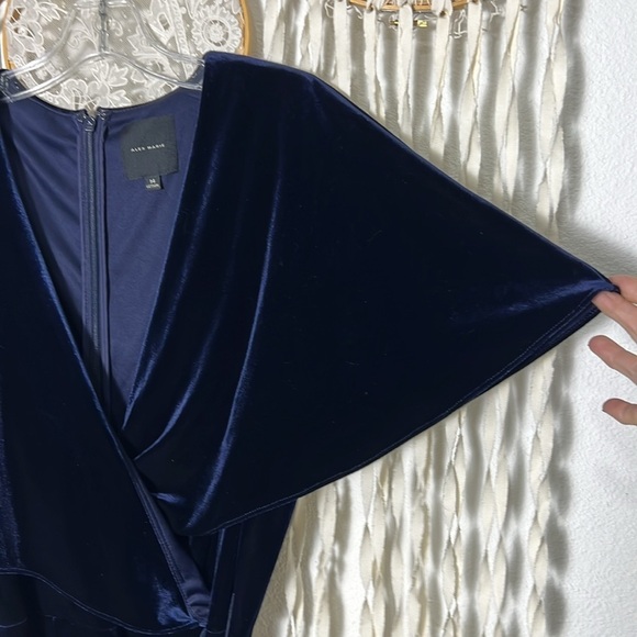 Alex Marie Beth Navy Velvet Jumpsuit Size 14 Faux Wrap Cap Sleeve - Picture 3 of 11